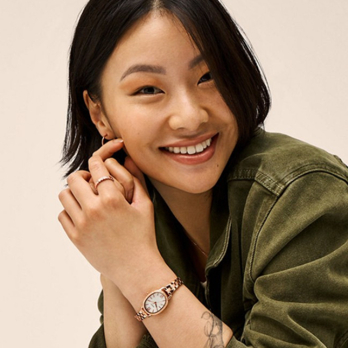 Дамски ръчен часовник с кварцов механизъм - корпус от Стомана - Стоманена верижка - цвят Седеф Розово Злато