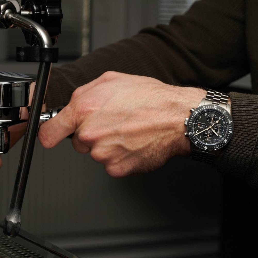 Мъжки ръчен часовник с автоматичен механизъм - корпус от Титан - Титаниева верижка - цвят Черен