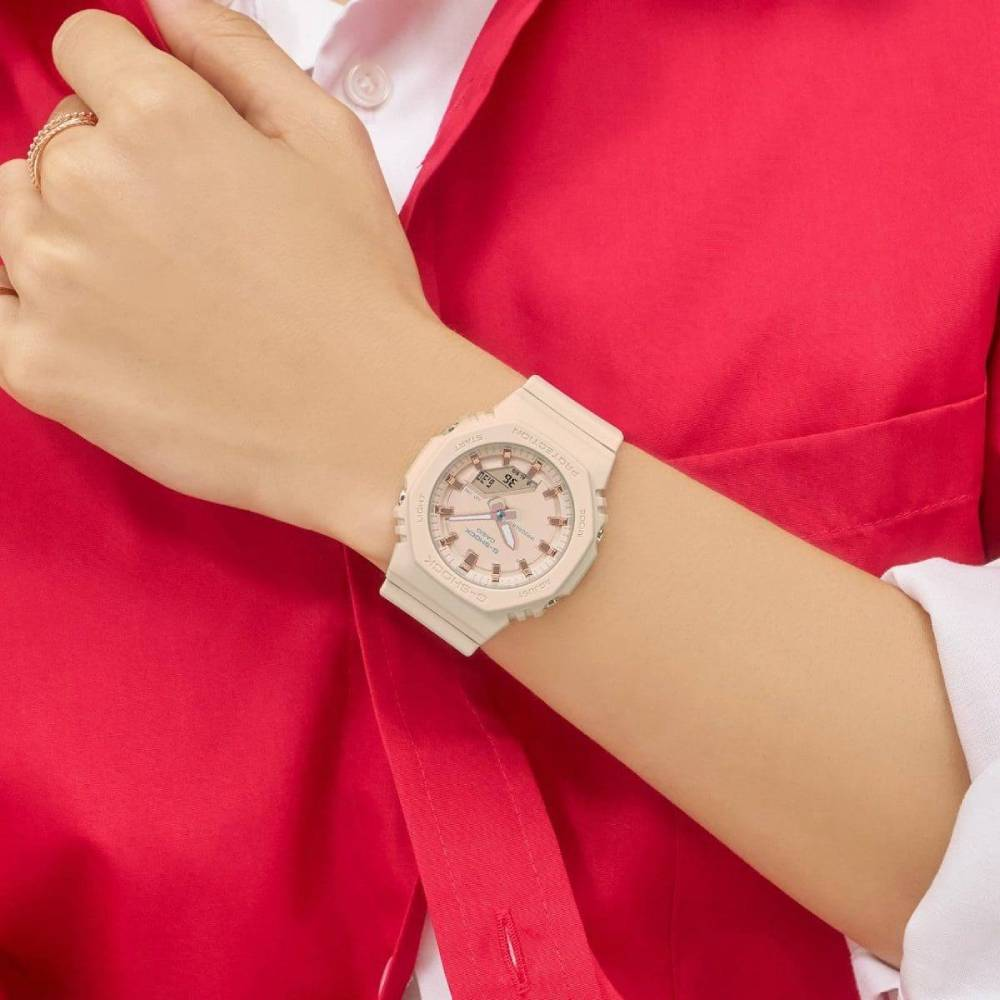 Casio GMA-P2100M-4AER G-Shock - Унисекс ръчен часовник с кварцов механизъм - корпус от Полимер - Полимер - цвят Бежов