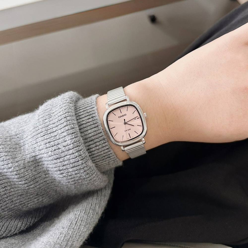 Дамски ръчен часовник с кварцов механизъм - корпус от Стомана - Стоманена верижка - цвят Розов