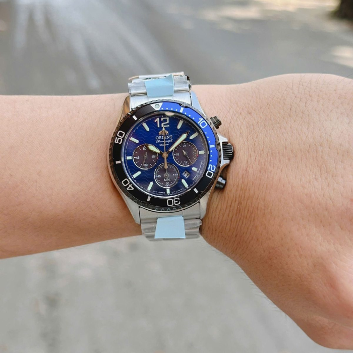 Orient RA-TX0208L Limited Edition - Мъжки ръчен часовник с кварцов механизъм - корпус от Стомана - Стоманена верижка - цвят Син Черен