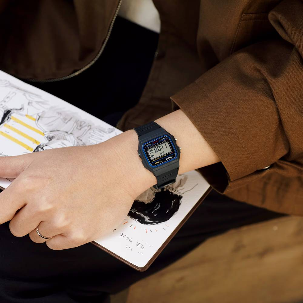 Унисекс ръчен часовник с кварцов механизъм - корпус от Полимер - Полимер