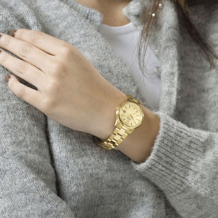 Дамски ръчен часовник с кварцов механизъм - корпус от Стомана - Стоманена верижка - цвят Злато