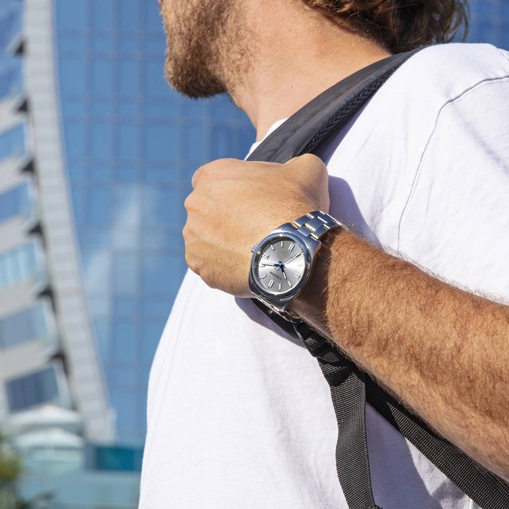 Мъжки ръчен часовник с кварцов механизъм - корпус от Стомана - Стоманена верижка - цвят Сребрист