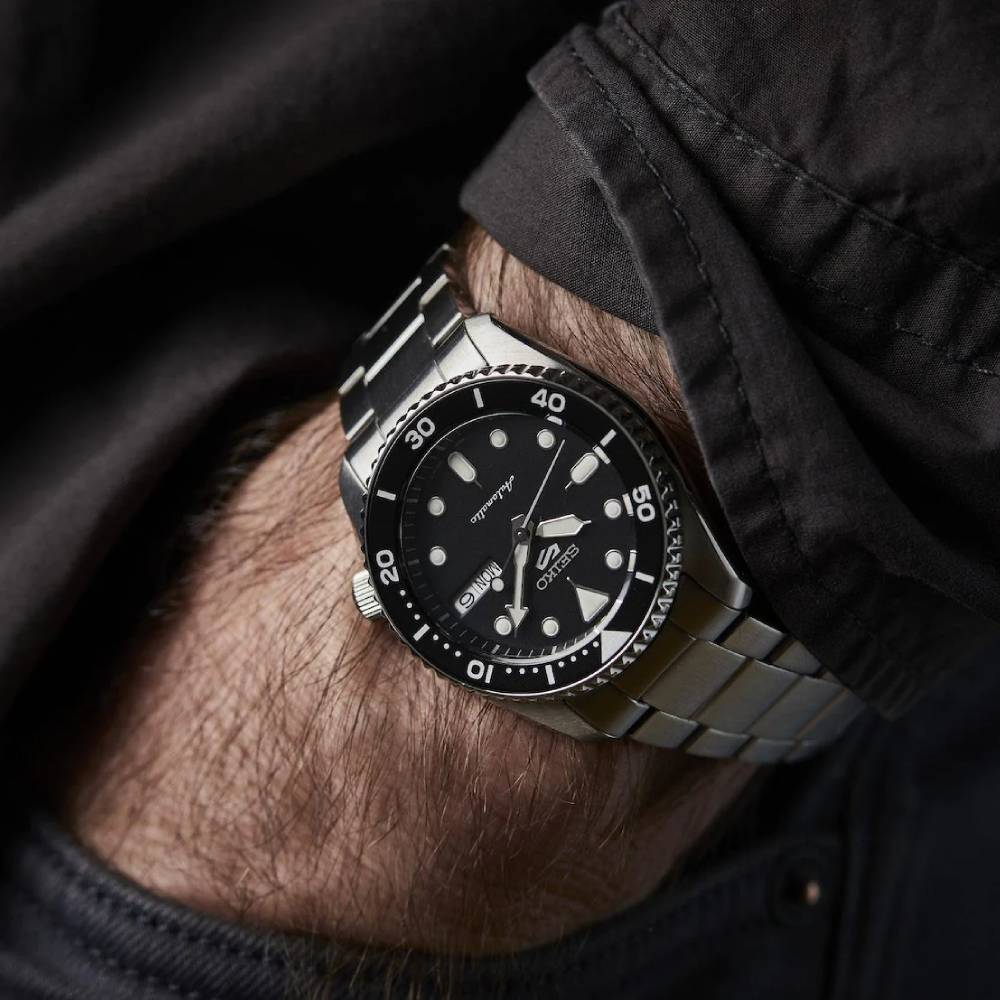 Мъжки ръчен часовник с автоматичен механизъм - корпус от Стомана - Стоманена верижка - цвят Черен