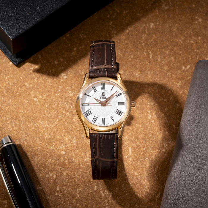 Дамски ръчен часовник с кварцов механизъм - корпус от Стомана - Естествена кожа - цвят Бял Кафяв
